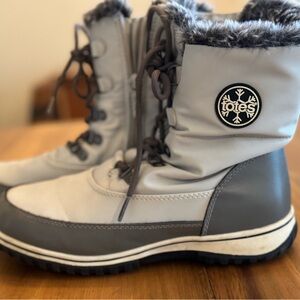 Totes Women's Two-Tone Winter Boots